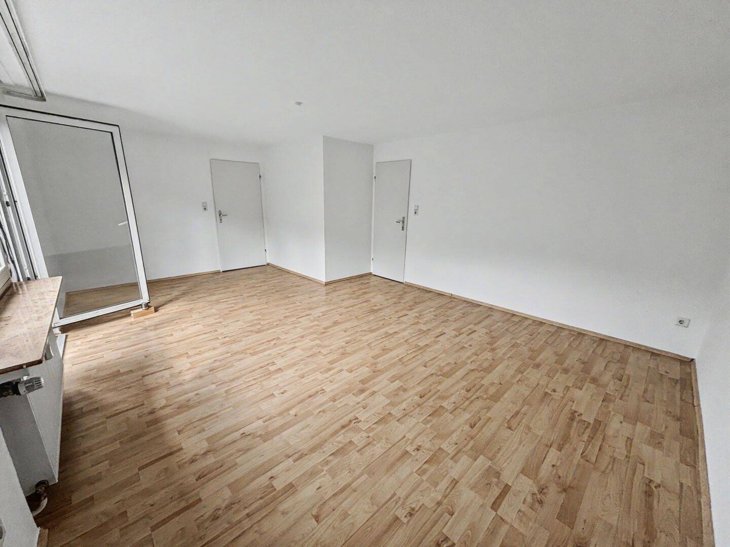 Charmante 3-Zimmer-Dachgeschosswohnung in Toplage von Wuppertal-Cronenberg mit Garage – Wuppertal – Vorschaubild 4