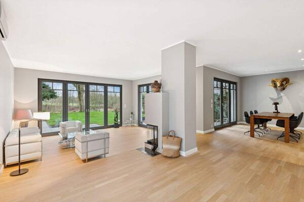 Einfamilienhaus in 40489 Düsseldorf / Wittlaer mit 232 m² kaufen