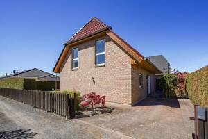 Gepflegtes Einfamilienhaus mit stilvollen Garten, Terrasse und Feng-Shui-Konzept zum Sofortbezug – 13127 Berlin – Vorschaubild 3