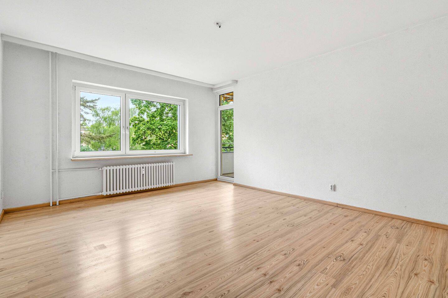 Wohnen im Grünen - Helle 3-Zimmer-Wohnung mit Süd-Balkon in Zehlendorf – Berlin – Vorschaubild 2