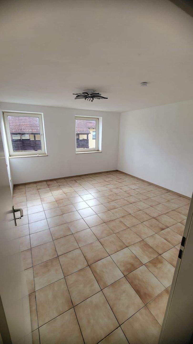 Lichtdurchflutete,geräumige 5-Zimmer-Wohnung – Regensburg – Vorschaubild 6
