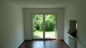 Großzügige 2-Zimmer-Wohnung mit Terrasse, Garten und Garage – 51379 Leverkusen – Vorschaubild 1