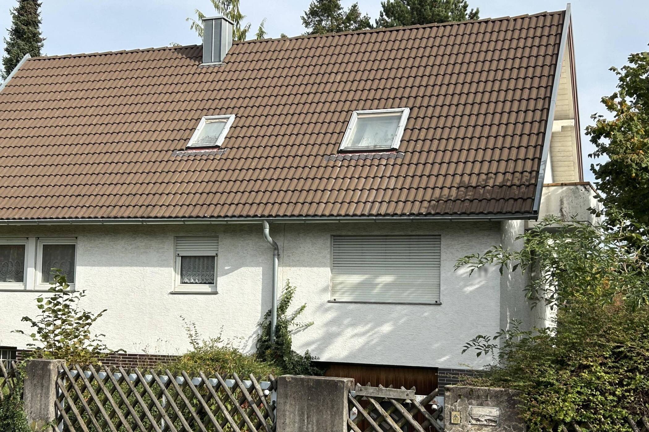 Ein-/Zweifamilienhaus in Leinfelden-Echterdingen – Leinfelden-Echterdingen – Bild 1 von 2