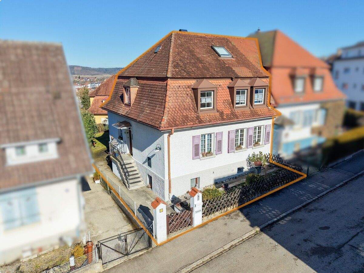 Charmante Doppelhaushälfte mit Gewölbekeller und Garten! – Tuttlingen – Vorschaubild 2