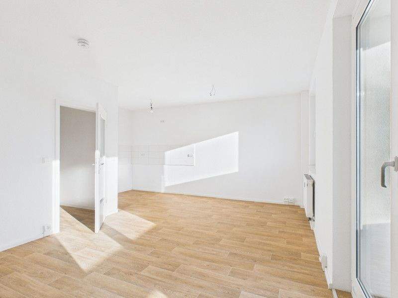 3-Raum-Wohnung mit Balkon auf dem Kapellenberg – Chemnitz – Vorschaubild 2