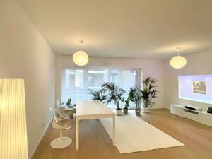 Exklusive, neuwertige 2-Zimmer-Wohnung mit Balkon und EBK in Düsseldorf – 40235 Düsseldorf – Vorschaubild 2