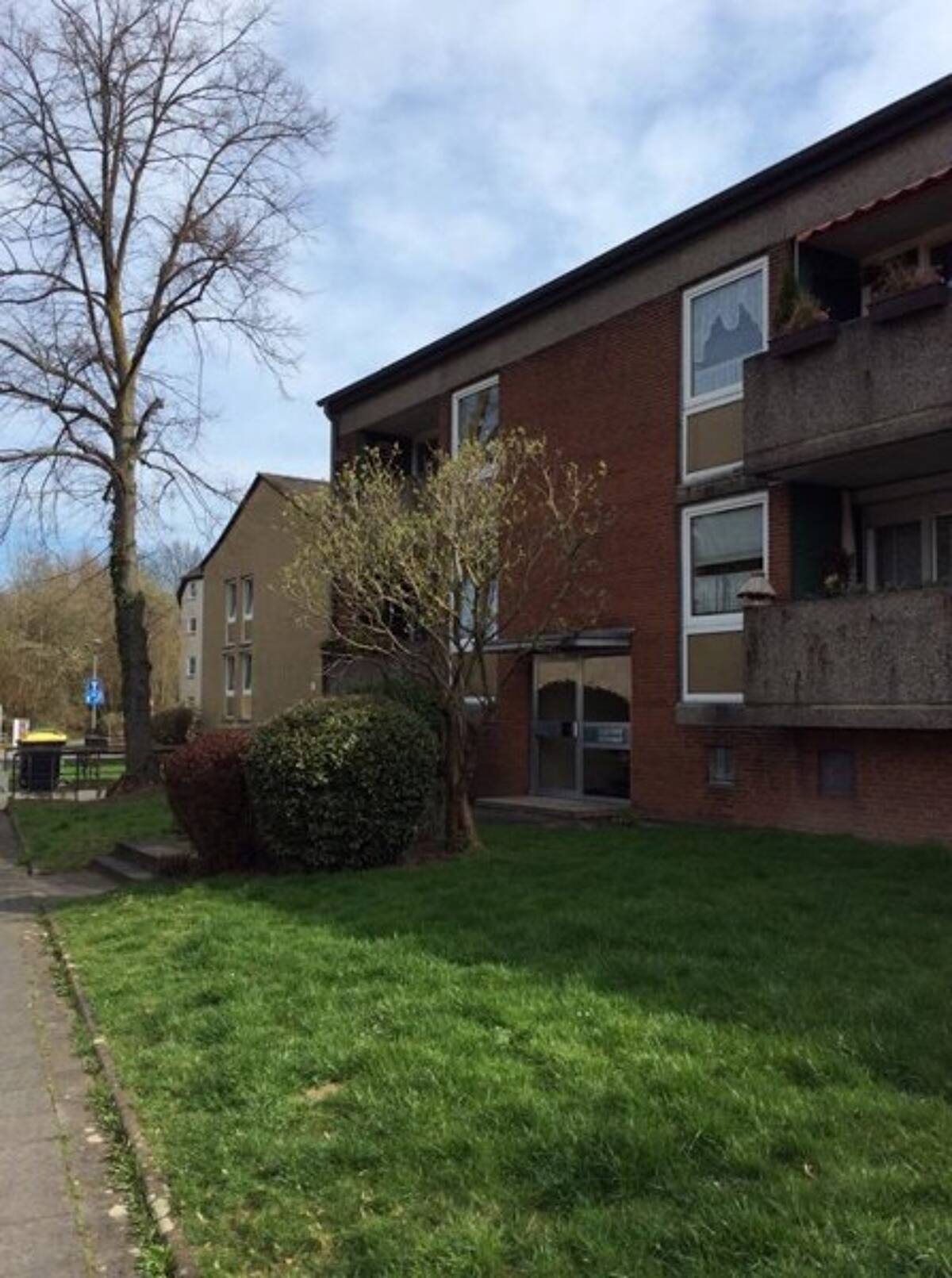 3-Zimmer-Wohnung in Köln- Merheim – 51109 Köln – Bild 1 von 8