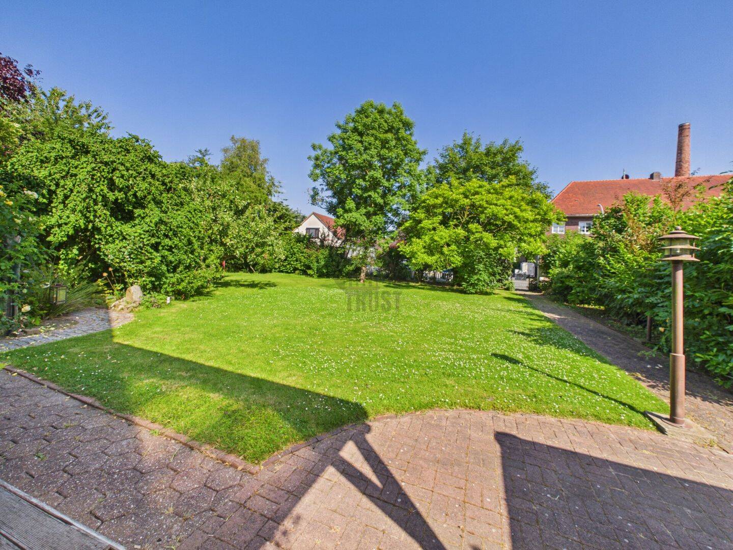 WOHNEN, ARBEITEN UND GASTRO VEREINT - ANWESEN MIT PV-ANLAGE, EINLIEGERWOHNUNG, BIERGARTEN & HALLEN – Butjadingen – Vorschaubild 7