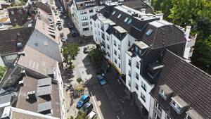 Attraktive 3-Zimmer-Wohnung mit zusätzlichen Tiefgaragenstellplatz – 50937 Köln – Vorschaubild 3
