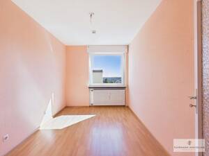 ***RESERVIERT*** Über den Dächern des Eschbergs - großzügige 3-Zimmer-Wohnung mit Weitblick & Einbauküche – 66121 Saarbrücken – Vorschaubild 9