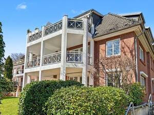 Schönes Blankenese - 3-Zimmer-Wohnung mit sonnigem Balkon und TG-Stellplatz in exzellenter Lage – 22587 Hamburg – Vorschaubild 2