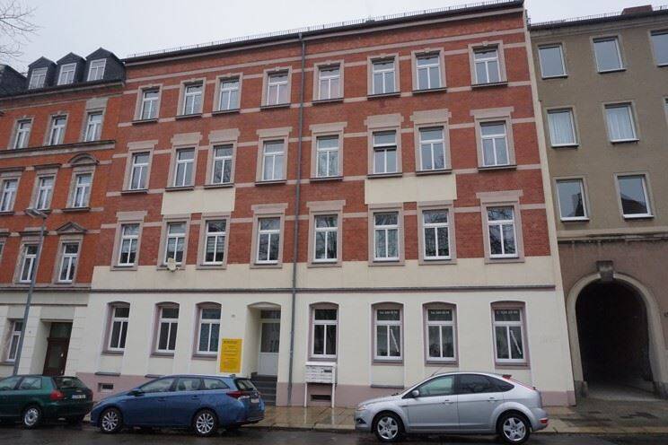 Gemütliche DG 2-Zimmer Wohnung mit Laminat und Wannenbad in guter Lage – Chemnitz – Vorschaubild 2