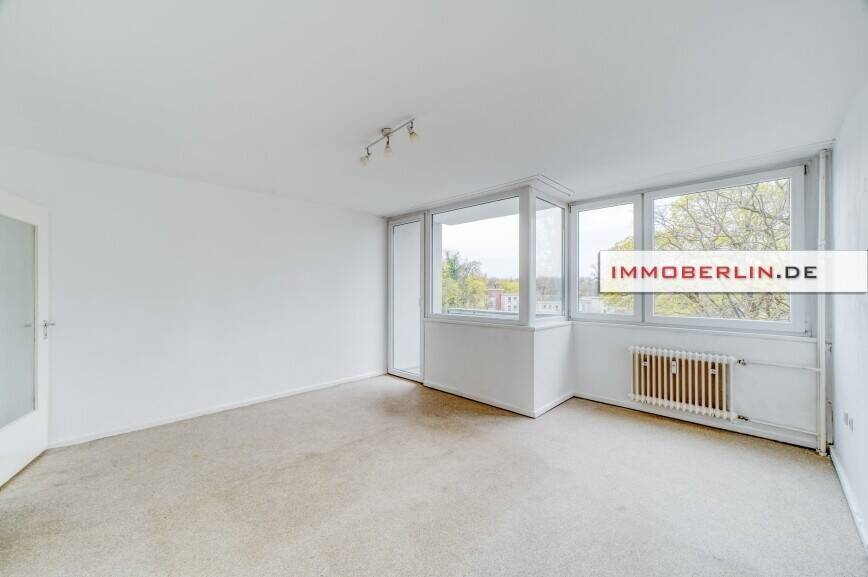 IMMOBERLIN.DE - Top-Lage! Helle 1-Zimmer-Wohnung mit Loggia in Zehlendorf – Berlin – Vorschaubild 3