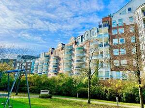 Von Privat, Helle und ruhige 2-Zimmer-Wohnung in Hamburg, mit Balkon ins grüne, inkl. TG-Stellplatz