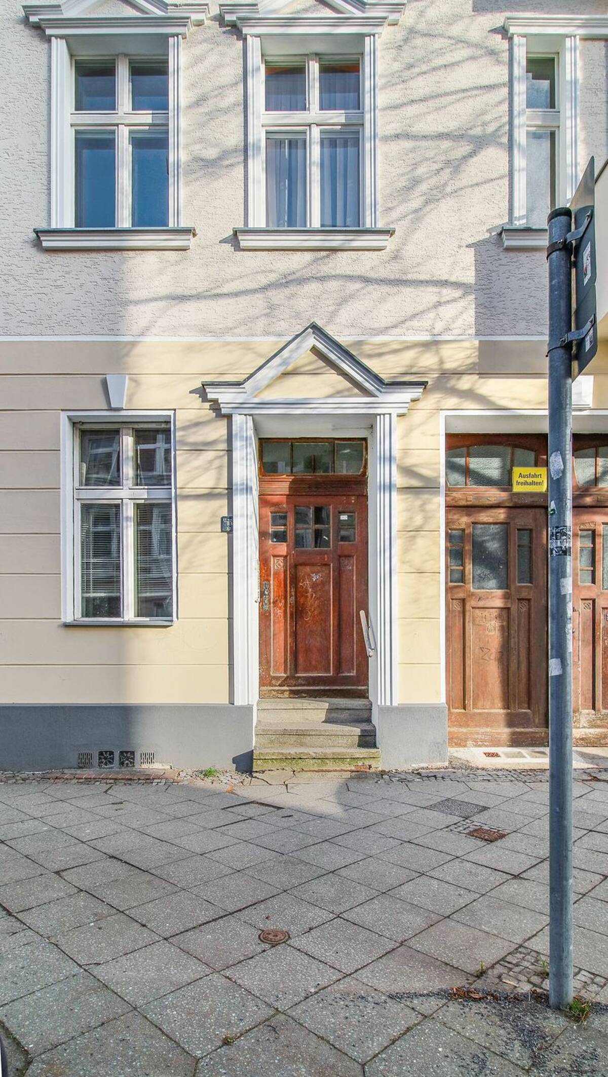 Altbauwohnung mit kleinem Balkon und viel Charme – 13585 Berlin – Bild 1 von 6