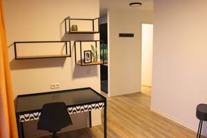 Möbliertes Penthouse -Apartment mit Dachterrasse – 12051 Berlin – Vorschaubild 1