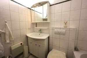 Charmante 4-Zimmer-Wohnung mit 2 Balkonen in Hamburg-Lohbrügge (101,3 m²) – 21033 Hamburg – Vorschaubild 8