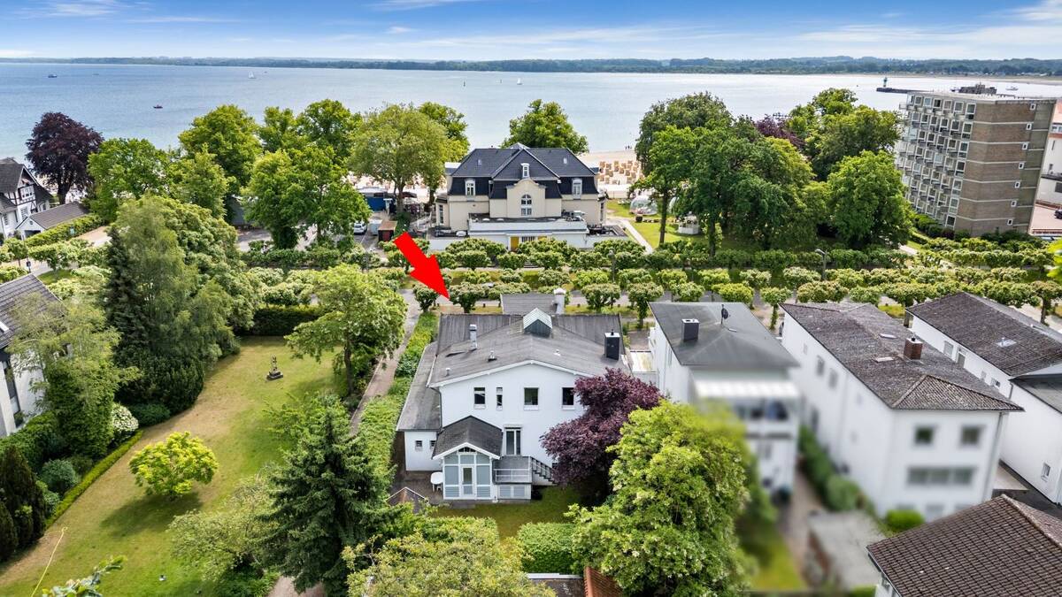 Historische Villa in der Kaiserallee Meerblick • Privatsphäre • Seltenheit – 23570 Lübeck – Bild 1 von 9