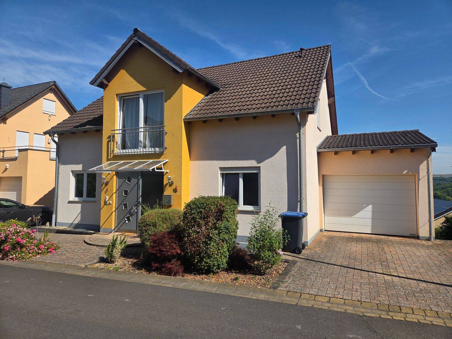 Freistehendes Einfamilien-Haus mit heller Einliegerwohnung – Oberbillig – Vorschaubild 2