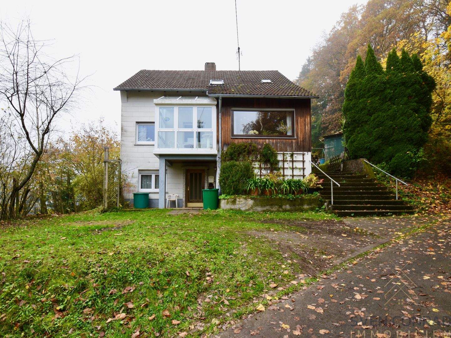 Ruhige Lage! Einfamilienhaus in Herrstein mit großem Grundstück – Herrstein – Bild 1 von 9