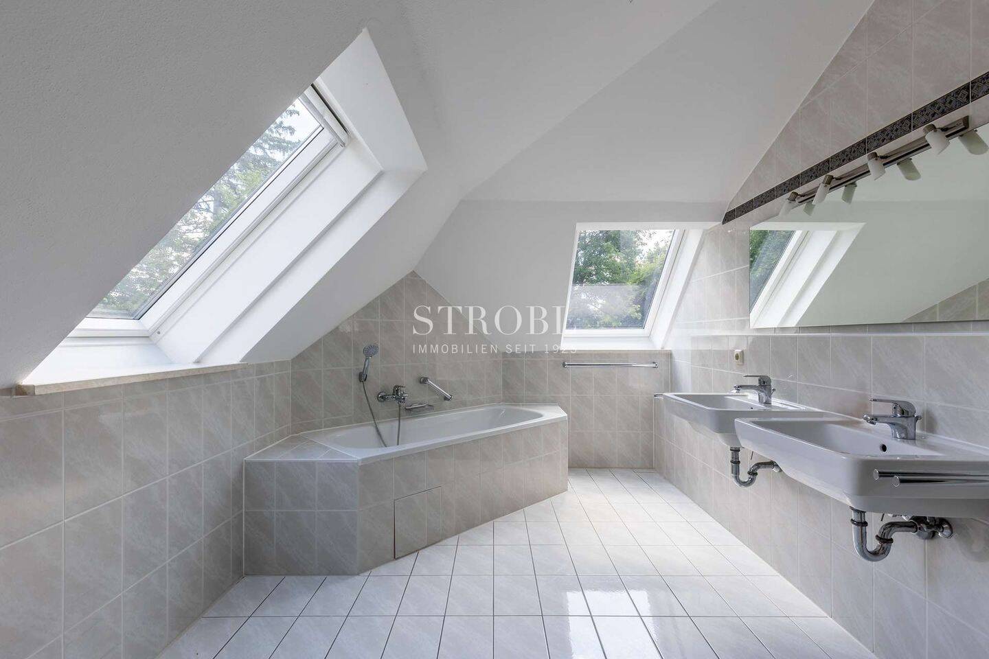 JUWEL | Maisonette-Wohnung mit Loft-Feeling und Südterrasse in der Menterschwaige – München – Vorschaubild 9