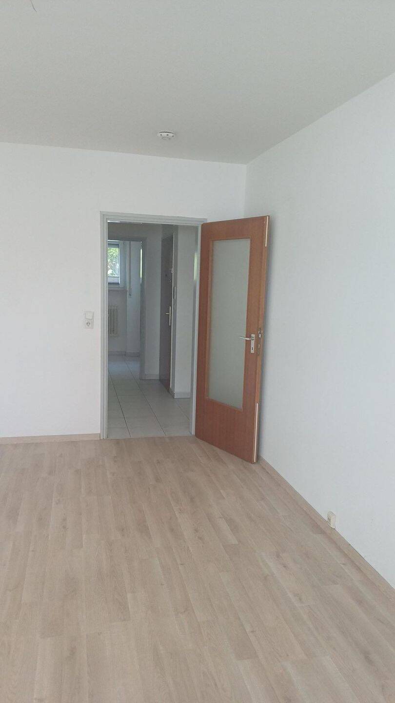 Direkte Nähe zum Wöhrder See! 1-Zimmer-Wohnung ohne Balkon im EG zu vermieten! – Nürnberg – Vorschaubild 2