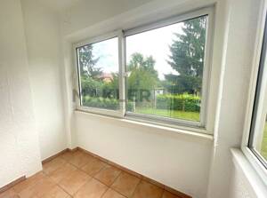 **Moderne 2-Zimmer-Wohnung mit Parkett, Loggia & künftigem Balkon** – 1217 Dresden – Vorschaubild 9