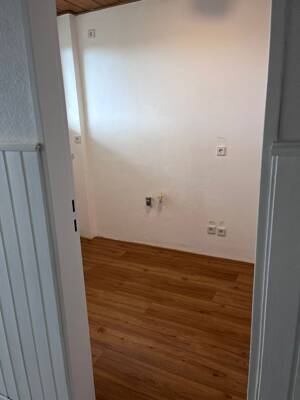 Moderne 2-Zimmer-Wohnung mit Balkon und Gartenmitbenutzung – 47198 Duisburg – Vorschaubild 9