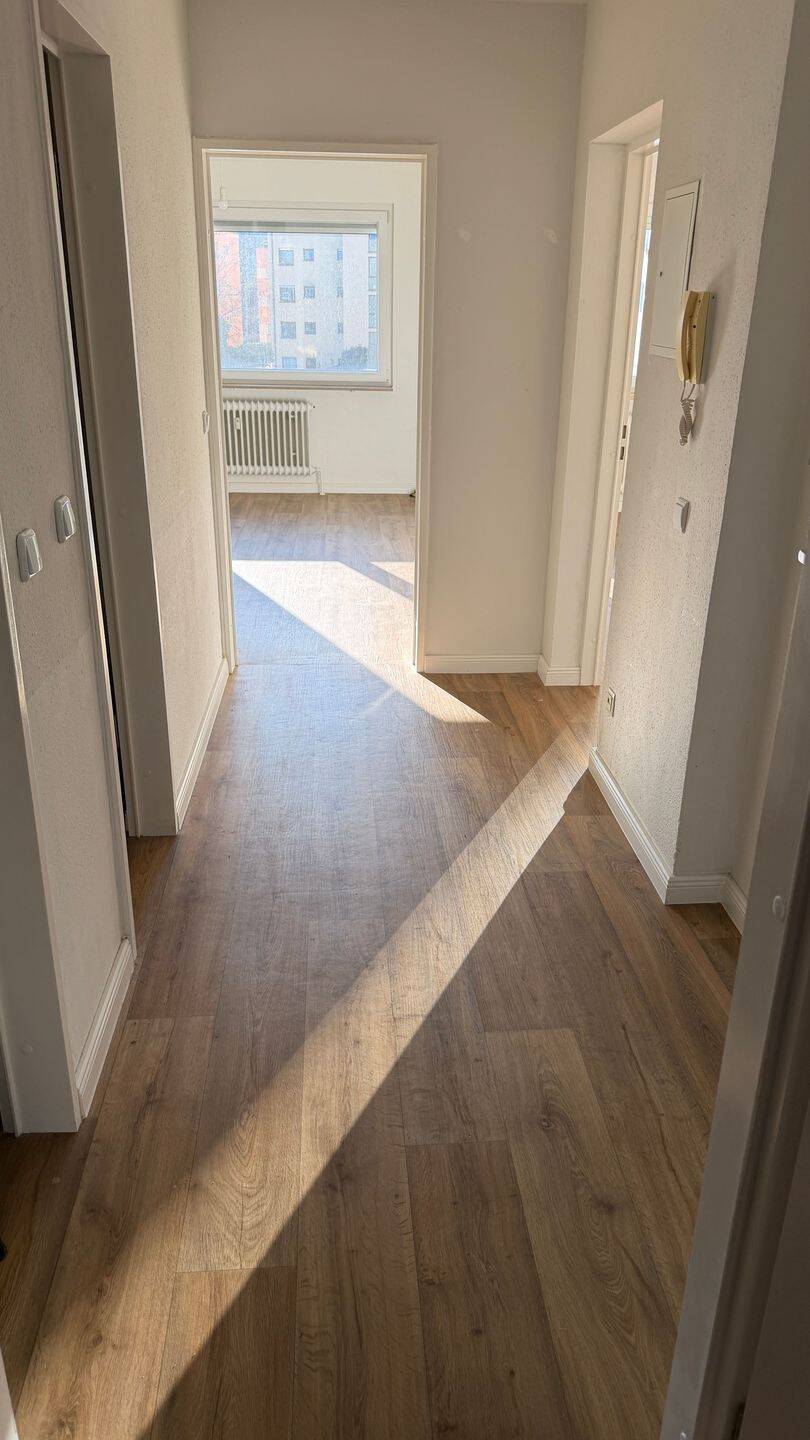 Helle 2-Zimmer-Wohnung mit Balkon im 1. Obergeschoss – Nähe Nordklinikum – Nürnberg – Vorschaubild 8