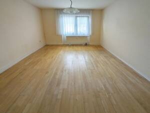 RAUMWUNDER - WUNDERSCHÖNE VIERZIMMERWOHNUNG MIT PERFEKTER AUFTEILUNG – 40627 Düsseldorf – Vorschaubild 8