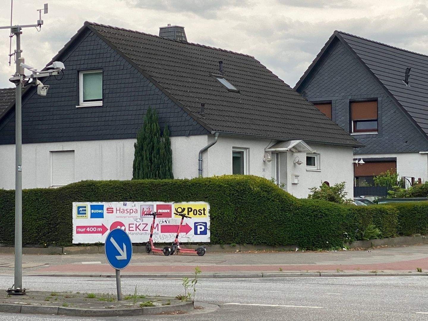 Günstiges Haus für Handwerker mit guter Verkehrsanbindung in Hamburg Billstedt – Hamburg – Vorschaubild 3