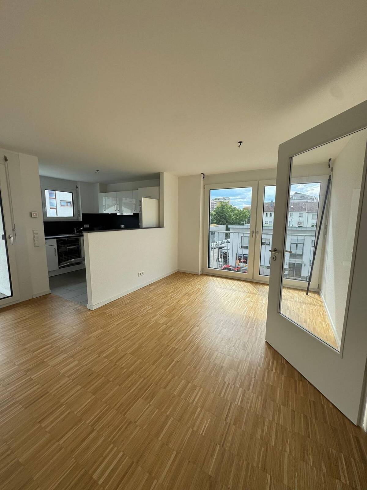 Einzugsbonus: 1 Nettokaltmiete frei - moderne 3-Zimmer-Wohnung in Stuttgart – 70437 Stuttgart – Bild 1 von 9