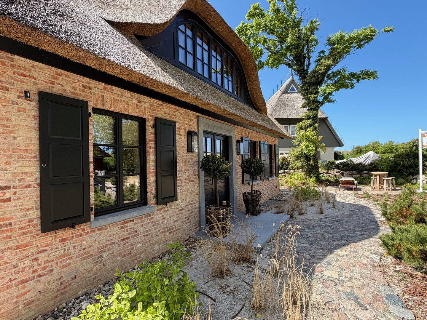 Meeresrauschen inklusive: TRAUMHAUS in erster Reihe von Ahrenshoop – Ahrenshoop – Bild 1 von 9