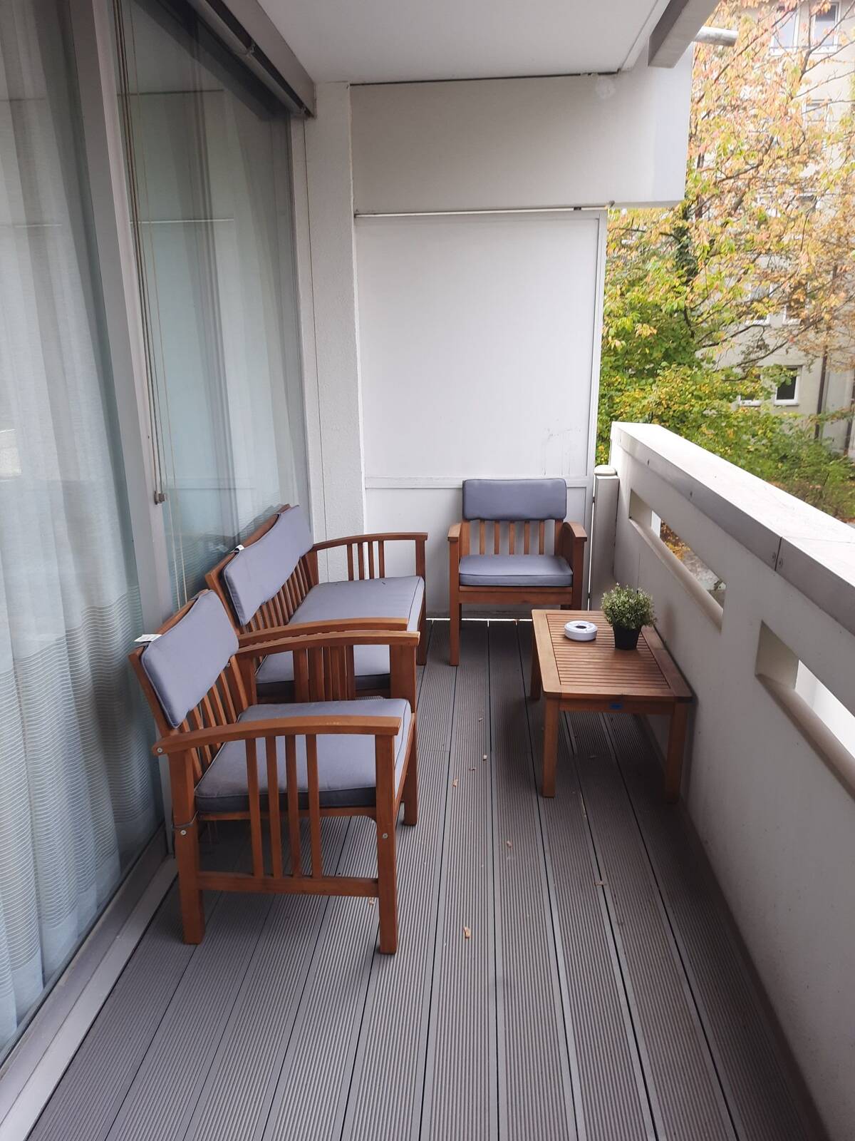 Topsanierte 3 Zimmerwohnung mit neuer EBK und großzügigenen Balkon – 80636 München – Bild 1 von 9