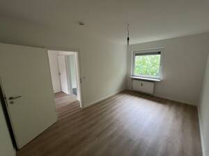 Renovierte 3-Zimmer-Wohnung mit Balkon – 22117 Hamburg – Vorschaubild 7