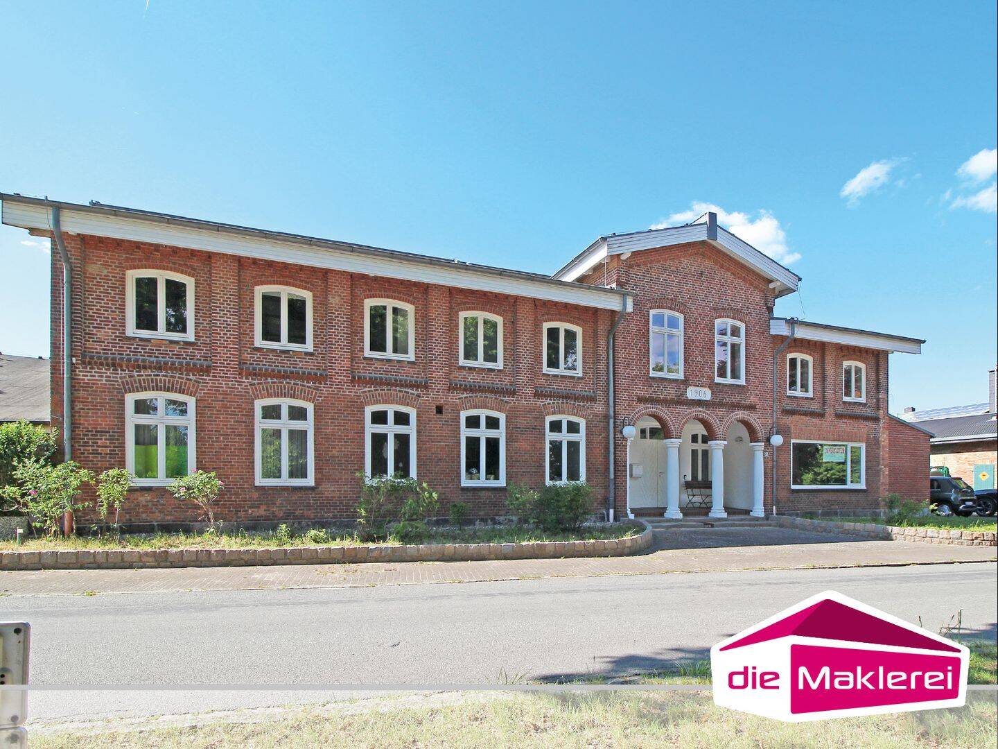 *Kaufpreisreduzierung* Großzügiges Landhaus mit vielen Möglichkeiten – Damsdorf – Bild 1 von 9