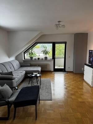 Ruhige 2,5-Zimmer-Wohnung mit schöner Aussicht, großem Balkon und guter Anbindung nach Luxemburg in Trier-Pfalzel zu vermieten