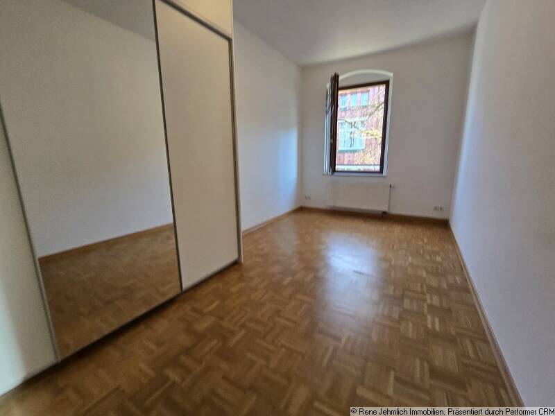 Ihr neues Zuhause oder clevere Kapitalanlage: 2-Raum-Wohnung mit Stellplatz – Chemnitz – Vorschaubild 4