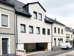 Wohnen wie im Einfamilienhaus – in Rheinnähe mit 2 Dachterrassen und Siebengebirgsblick – 53639 Königswinter – Vorschaubild 2