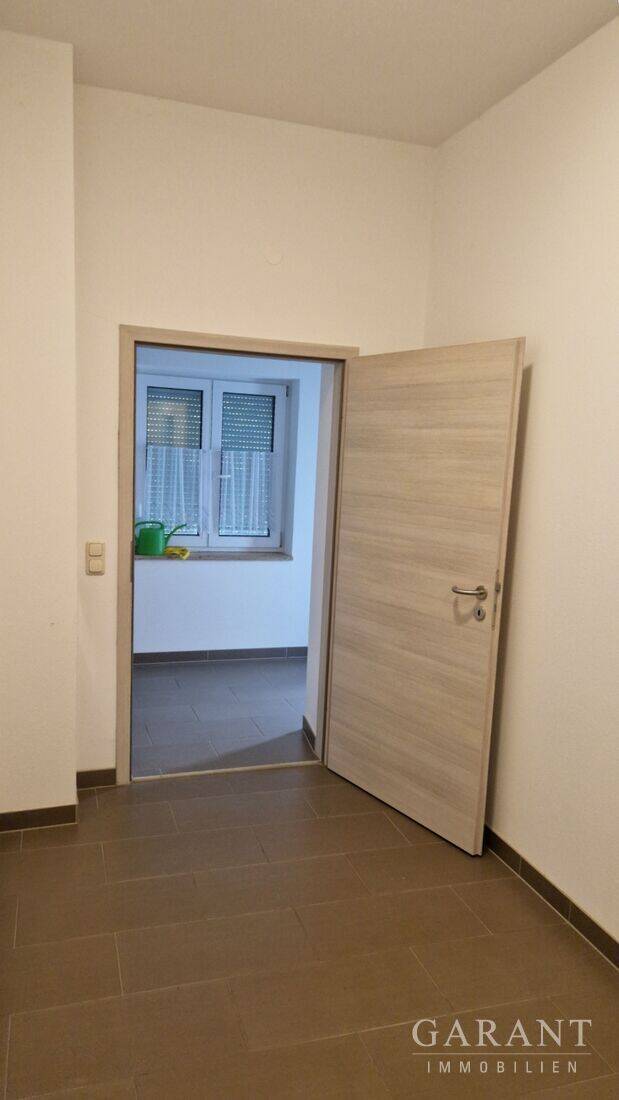 Repräsentatives Wohn- und Geschäftshaus - 171 qm Wohnen, 206 qm Gewerbe, umfangreich modernisiert – Neuhaus am Inn – Vorschaubild 9