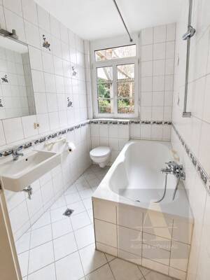 Attraktive 3-Zimmerwohnung mit Wintergarten und großzügigem Gartenanteil in bester Günterstaler Lage – 79100 Freiburg im Breisgau – Vorschaubild 6