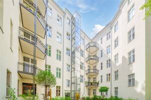 Charlottenburger Kultadresse: Renovierter Altbau am Savignyplatz - VERMIETET – 10623 Berlin – Vorschaubild 3