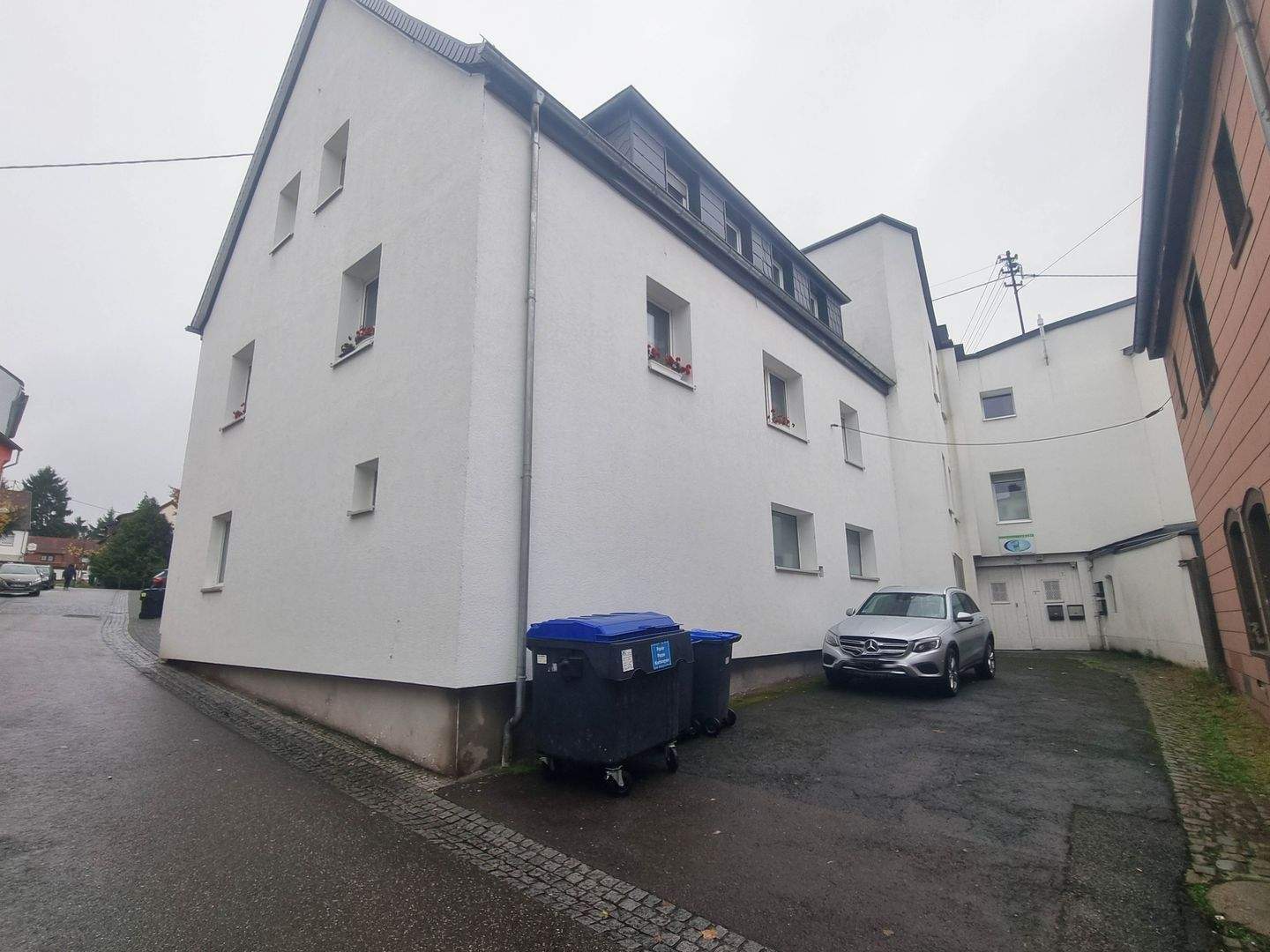 Immobilienpaket: 4 Eigentumswohnungen, Gewerbefläche, Lagerfläche im Zentrum – Saarbrücken – Vorschaubild 2