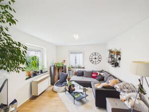 Ideal für Handwerker. 2-3 Parteienhaus, ruhige Lage, schöner Garten, Balkon, Terrasse, Ausbaureserve – 70565 Stuttgart – Vorschaubild 8