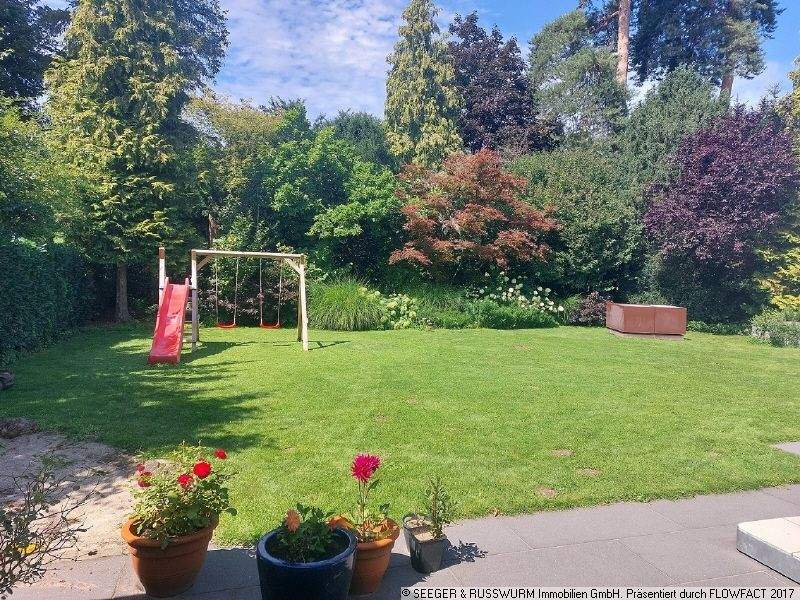 Haus mit großem Garten in der begehrten Waldstadt! – Karlsruhe – Bild 1 von 3