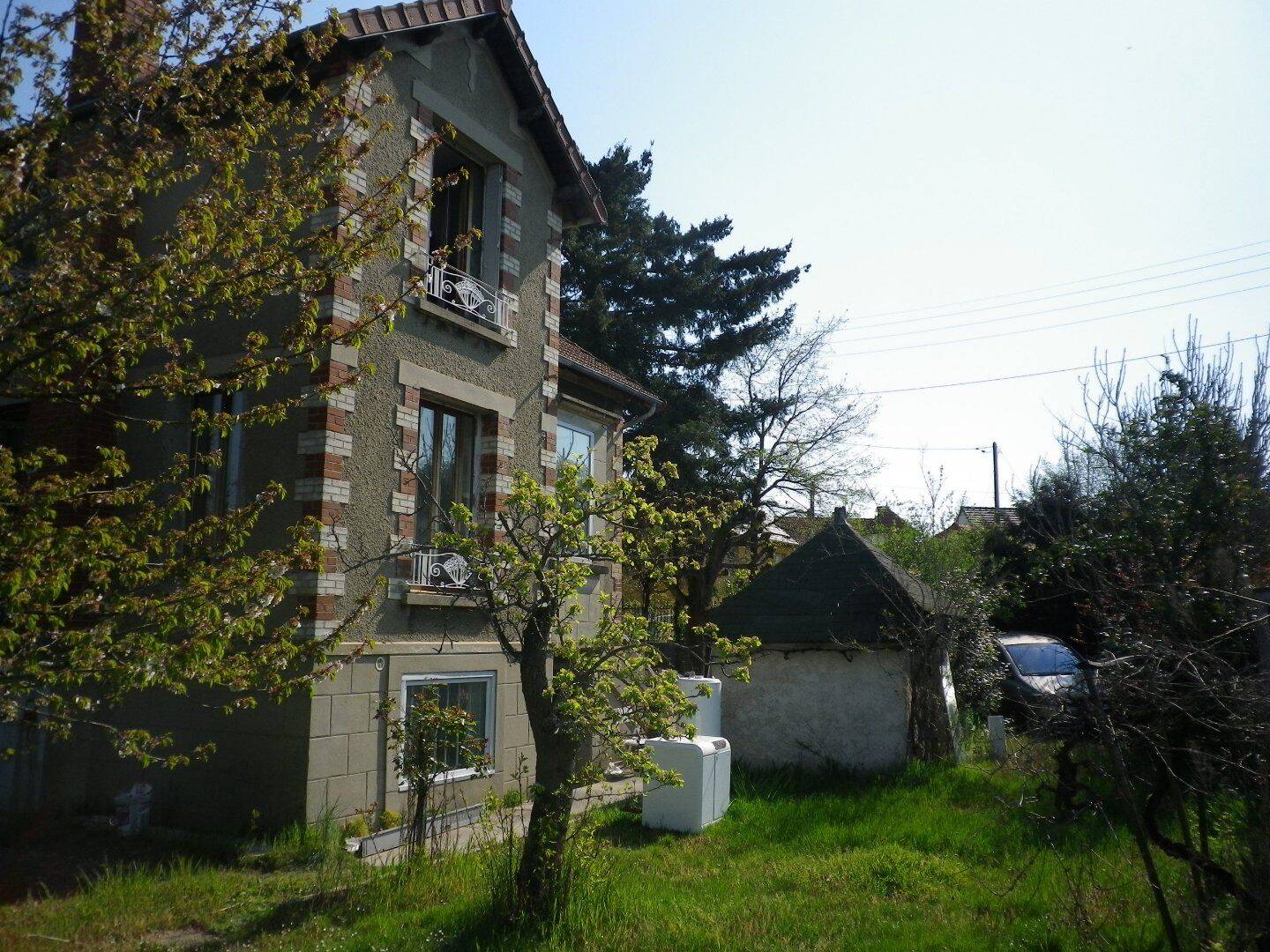 Maison 6 pièces 198 m² · à Chatou · 198 m² · 3 600 €/mois