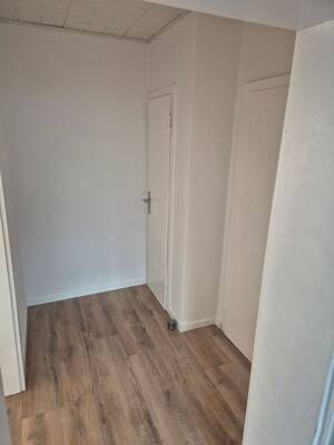 Erstbezug nach Renovierung: 3-Zimmer-Wohnung inkl. EBK – 42119 Wuppertal – Vorschaubild 7