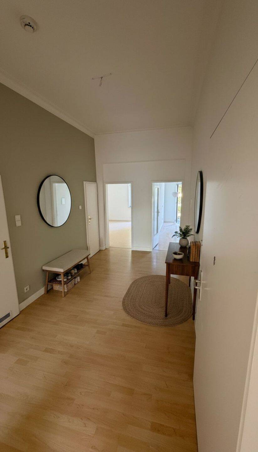 Exklusive Altbau-3-Zimmerwohnung mit Gartenbalkon in Toplage Düsseldorf – Düsseldorf – Vorschaubild 3