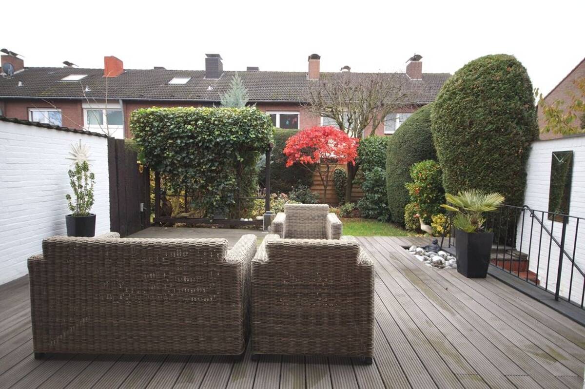 Begehrte Lage am Schönwasserpark: Top Reihenhaus mit guter Raumaufteilung und Garage – 47809 Krefeld – Bild 1 von 9