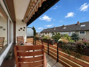 Nähe Mittellandkanal & MHH: Schöne und gepflegte 3-Zi.-Wohnung mit sonnigem Balkon + Garage